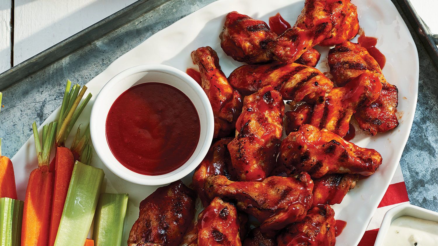 Grilled Sriracha Chicken Wings | Foodland