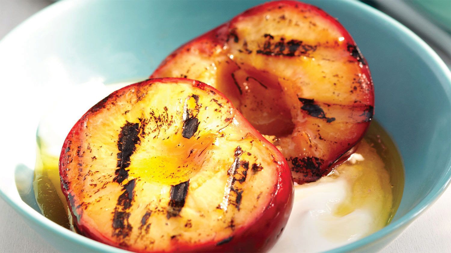 Grilled Plums with Yogourt & Spiced Maple Syrup