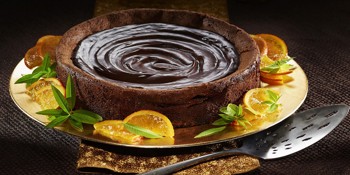 Nutty chocolate orange flourless cake