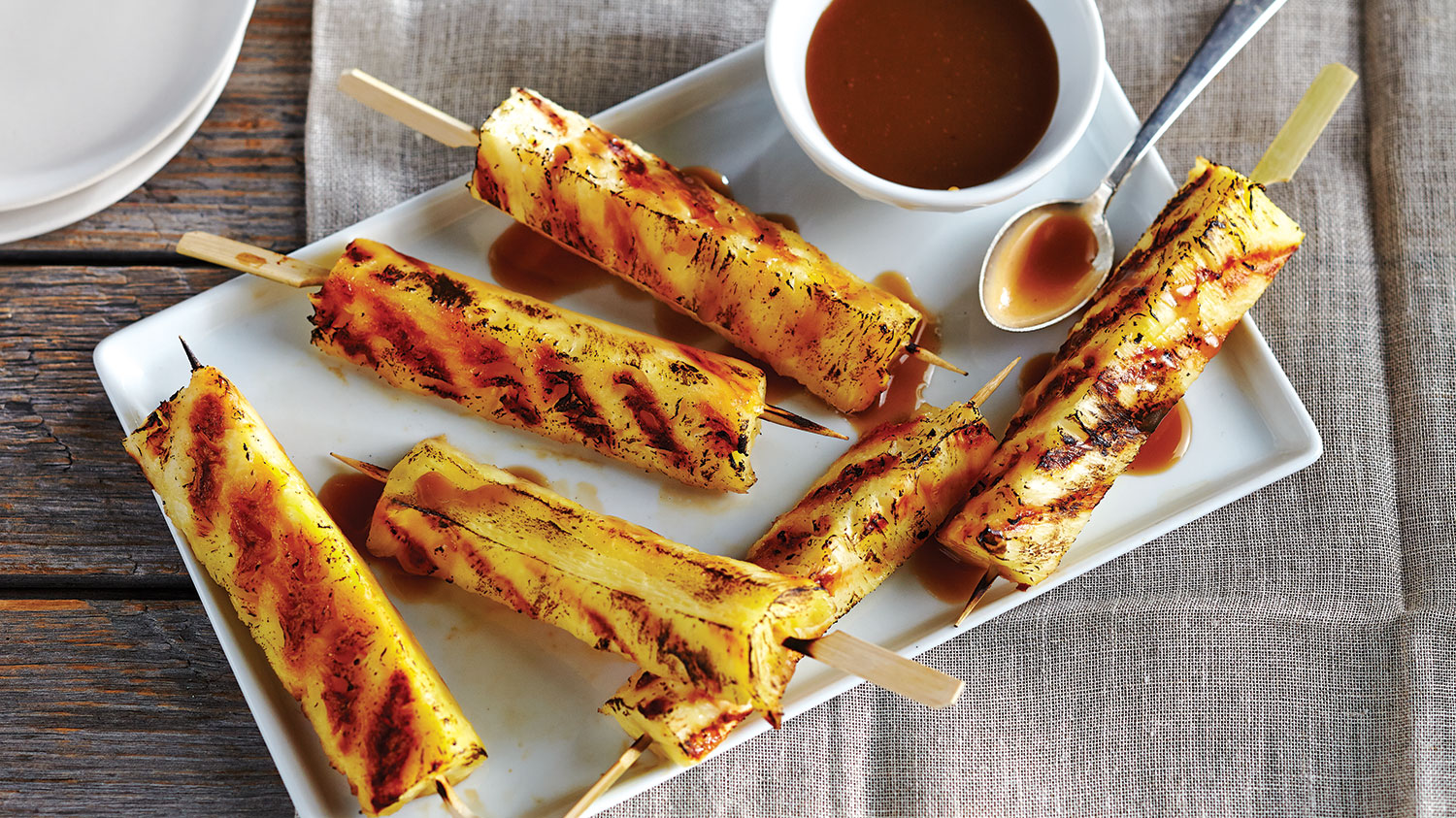 Grilled pineapple clearance skewers